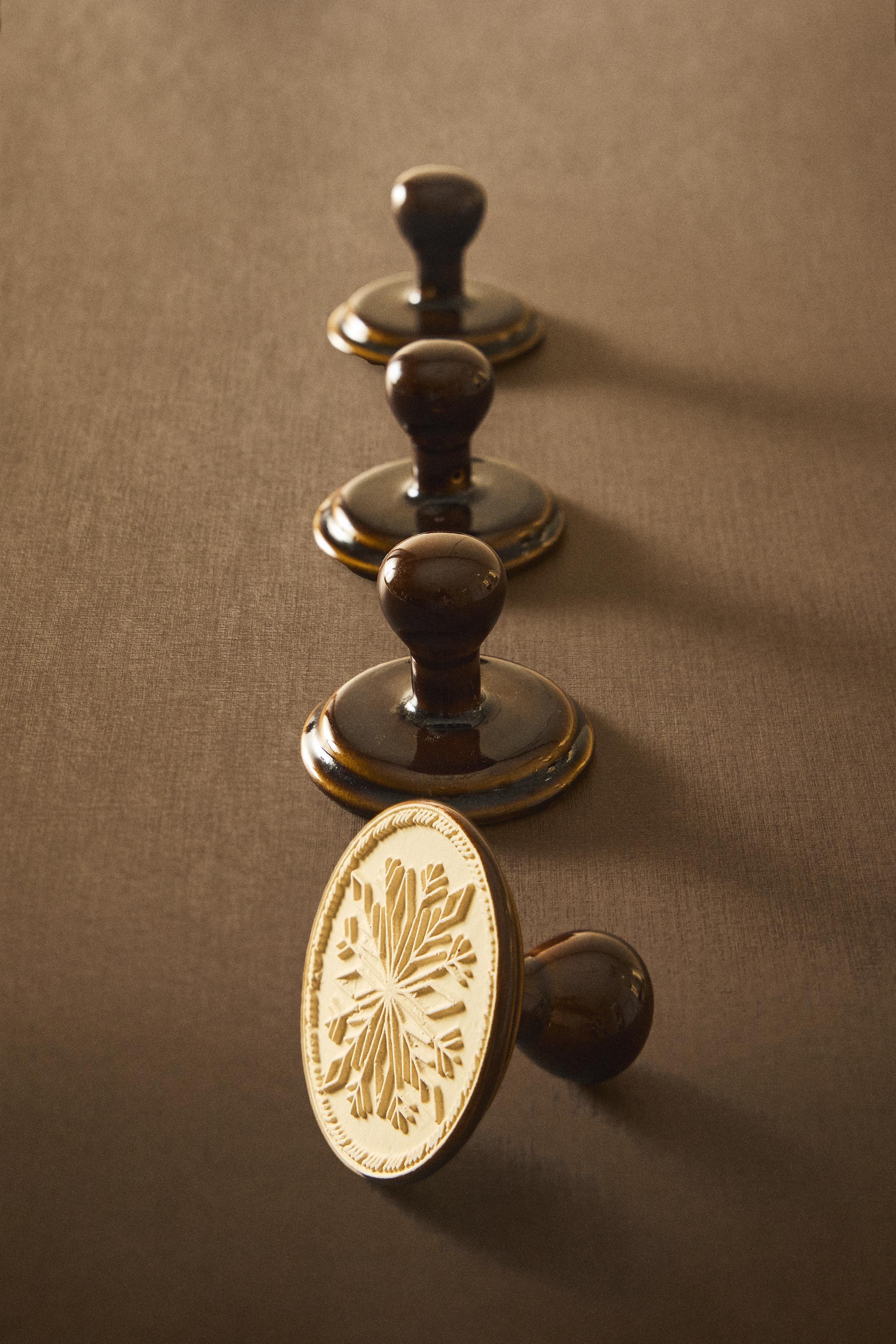 PACK OF CHRISTMAS FIGURE COOKIE MOLDS (PACK OF 4)